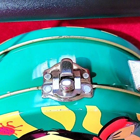 Tigger Vintage Lunch box /tote metal - Picture 2 of 11